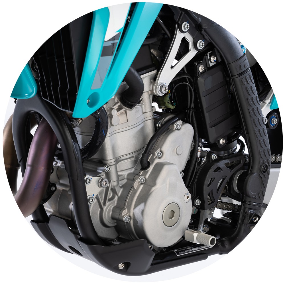 MOTOR 250 4T DOHC de alto rendimiento