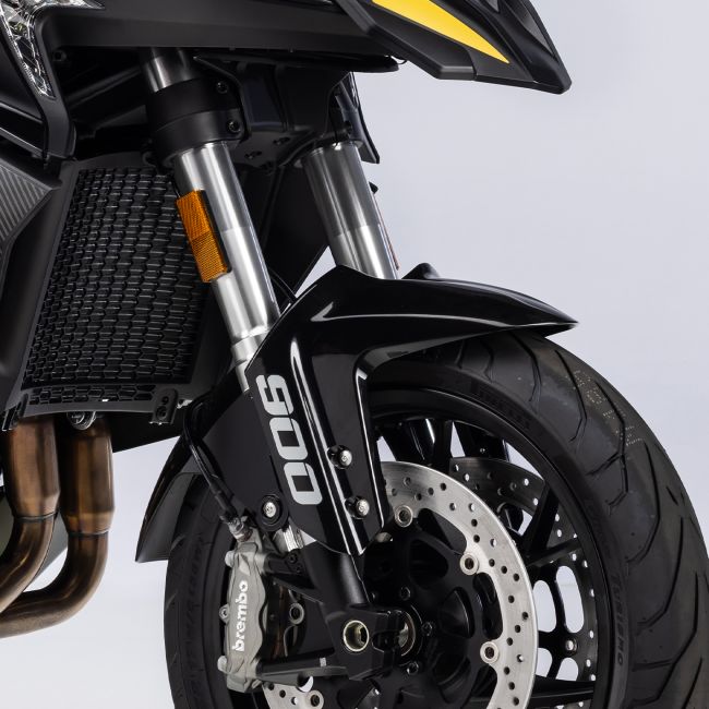 QJ Motor SRT 900S ON ROAD