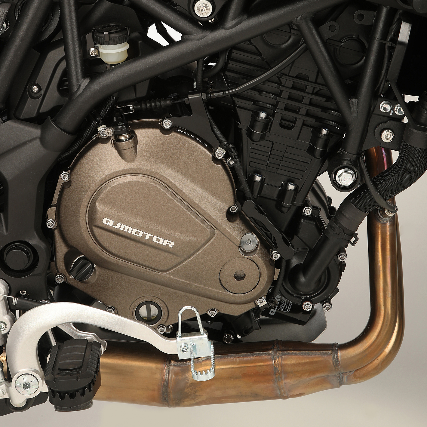 Motor bicilíndrico 698 cc de 8 válvulas