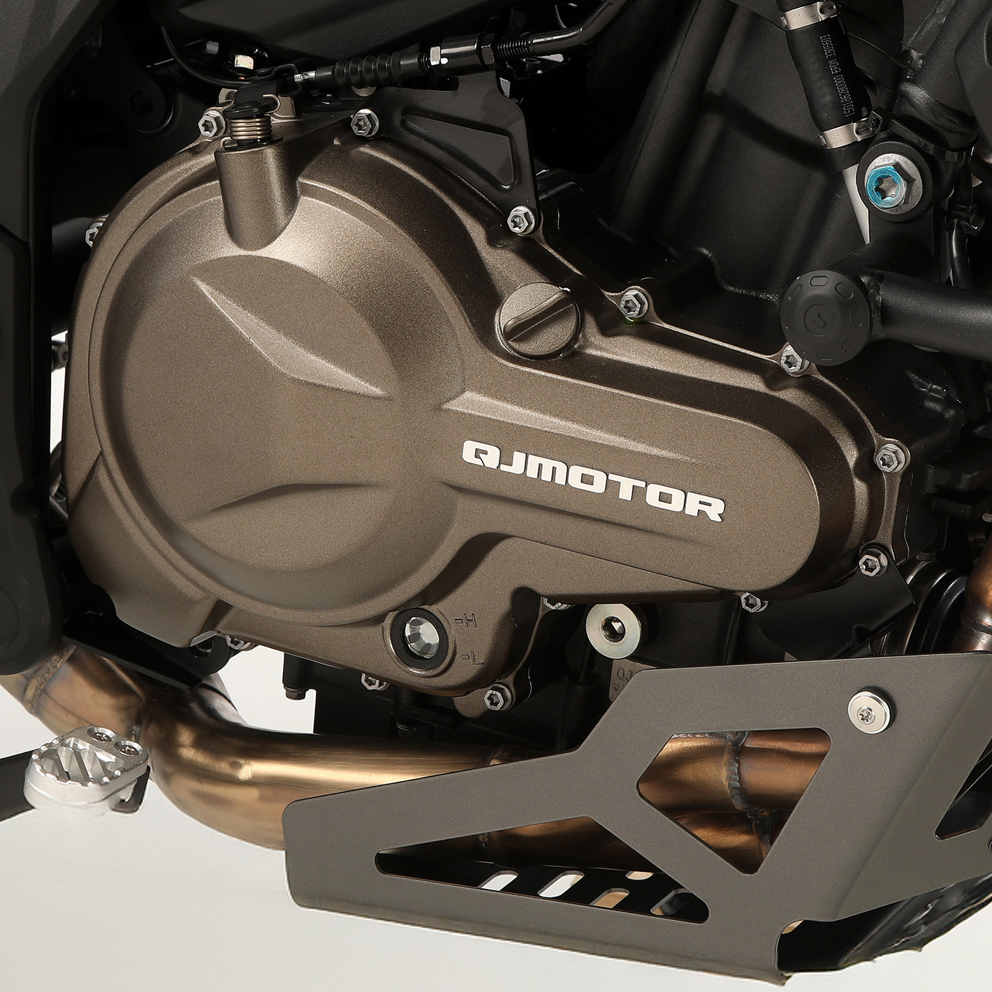 Motor bicilíndrico de 8 válvulas - dohc.