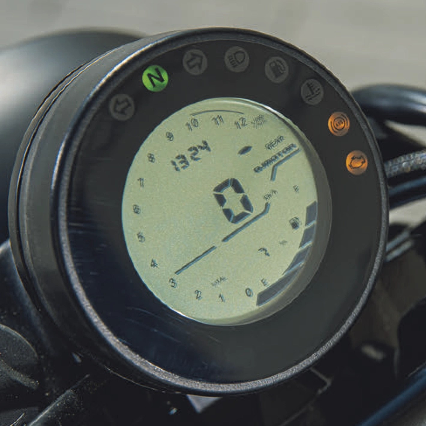 Dashboard con pantalla lcd