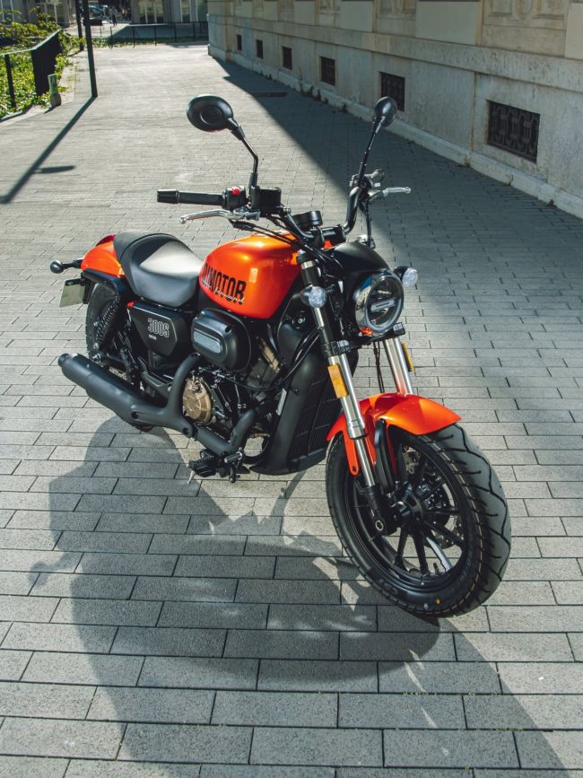 QJ Motor SRV 300